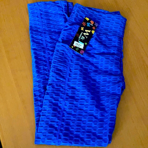 High waisted Booty Defining Workout Leggings in Blue - Picture 2 of 5